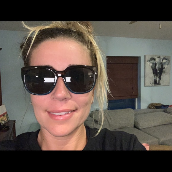 Authentic Costa Del Mar Sunglasses - Picture 4 of 4